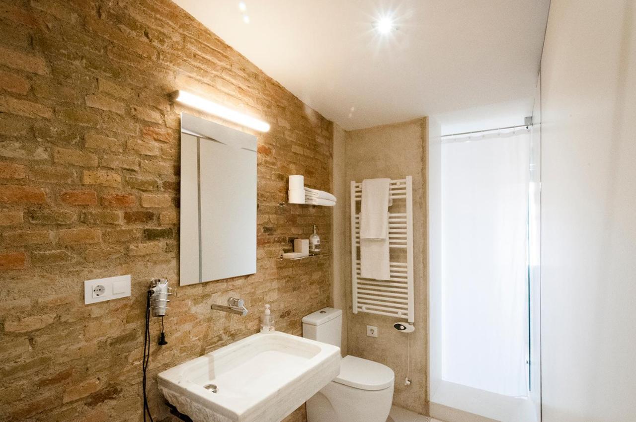 Onyar Apartments Rambla De La Llibertat 27 ชีโรนา ภายนอก รูปภาพ