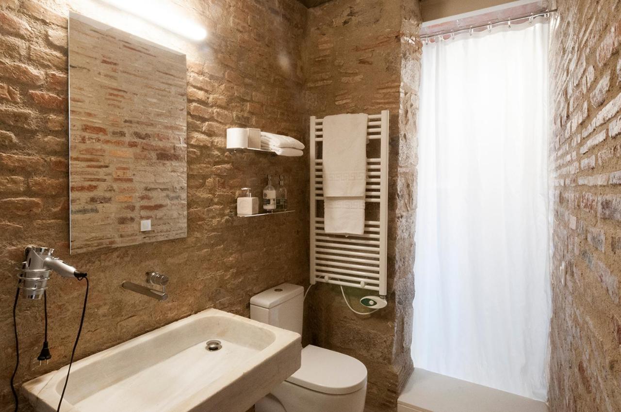 Onyar Apartments Rambla De La Llibertat 27 ชีโรนา ภายนอก รูปภาพ